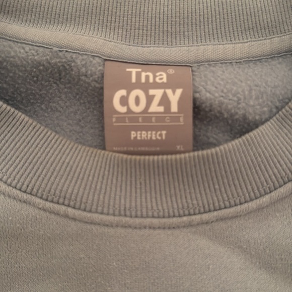 TNA Cozy Perfect Fleece - Picture 2 of 8